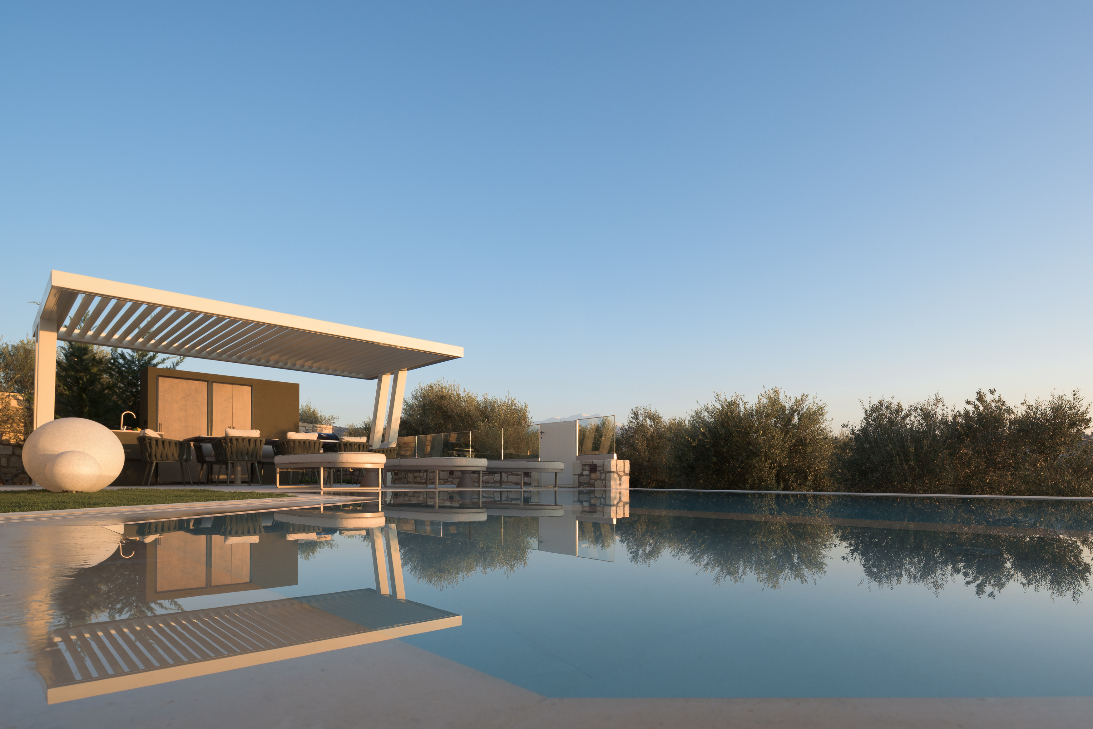A picture-perfect setting for cherished moments with your loved ones.