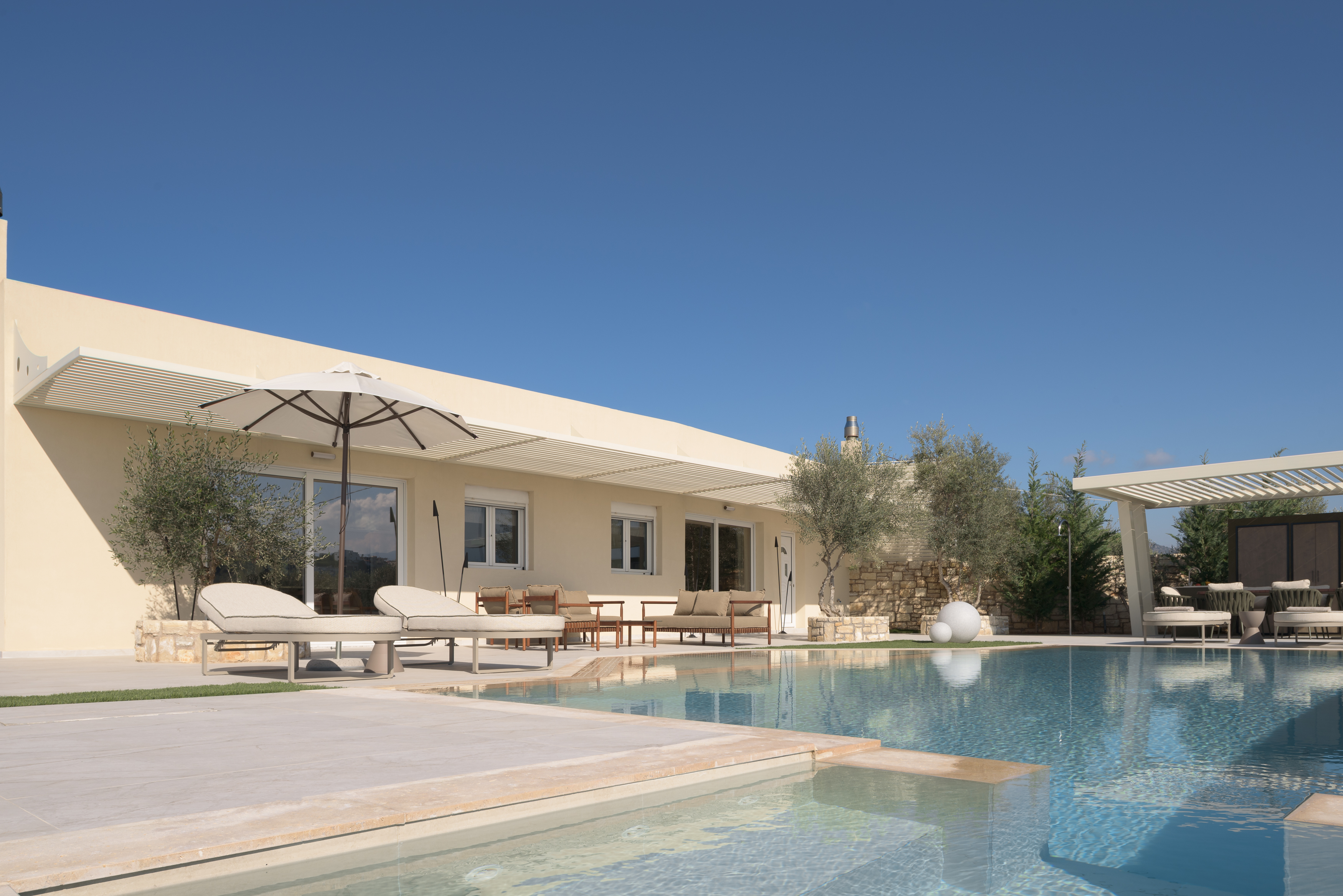 Reconnect with nature & indulge in pure luxury.