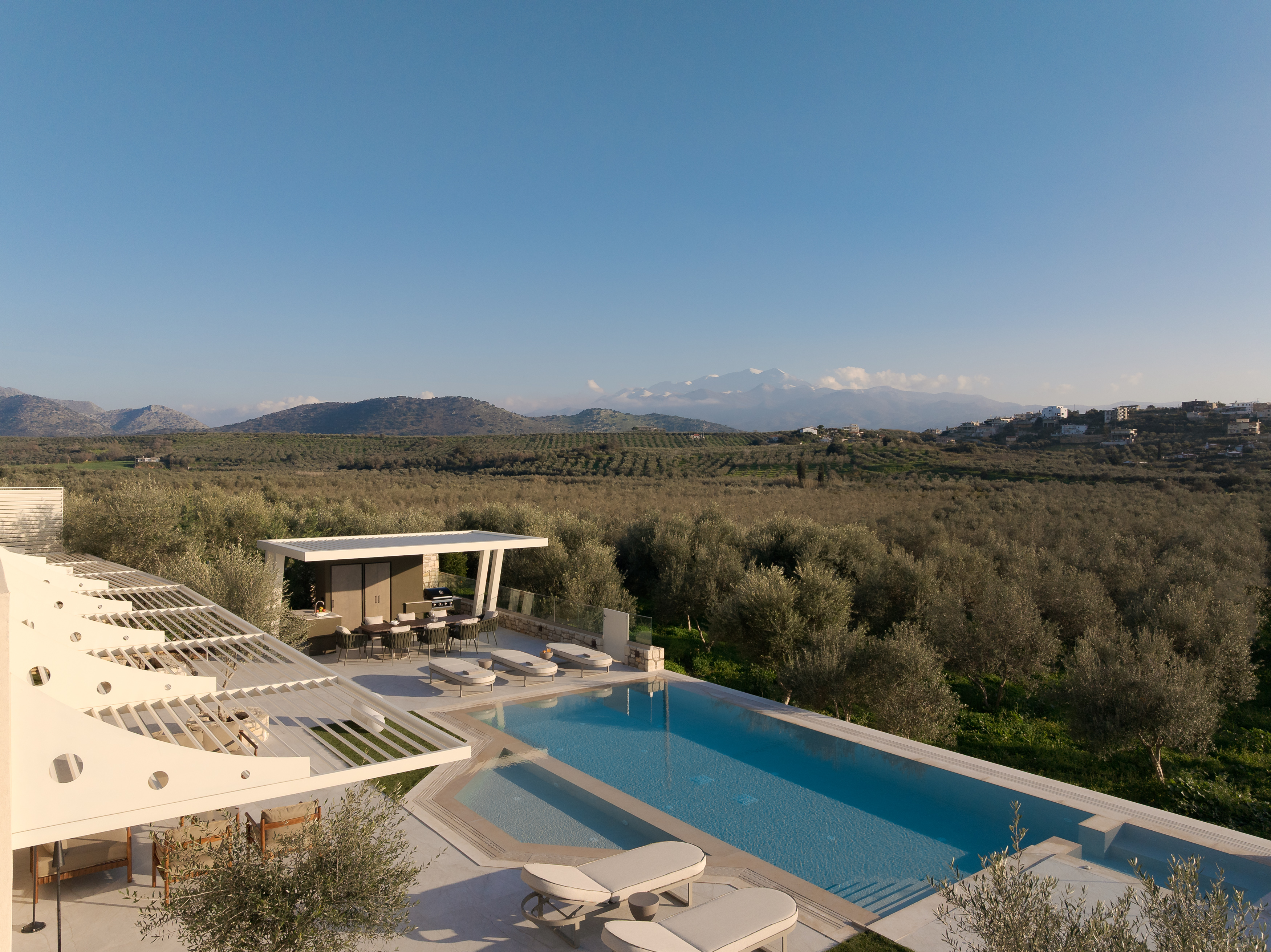 Reconnect with nature & indulge in pure luxury.